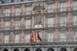 ¿Es Legal Pegar Pegatinas en la Calle? ¿Es Legal Pegar Pegatinas en la Calle?